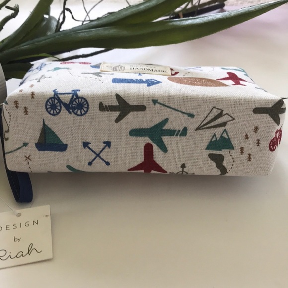 Cosmetic/Travel Pouch - Picture 6 of 8